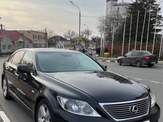 Продам Lexus LS 460