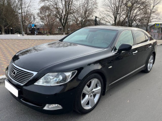 Продам Lexus LS 460