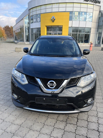 nissan-x-trail-2016gv-oficialnyi-avtomobil-big-0