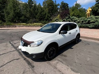 Продажа Nissan Qashqai 2013год Официал