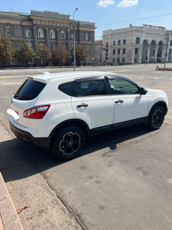 prodaza-nissan-qashqai-2013god-oficial-big-2