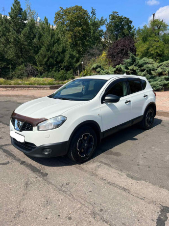prodaza-nissan-qashqai-2013god-oficial-big-0