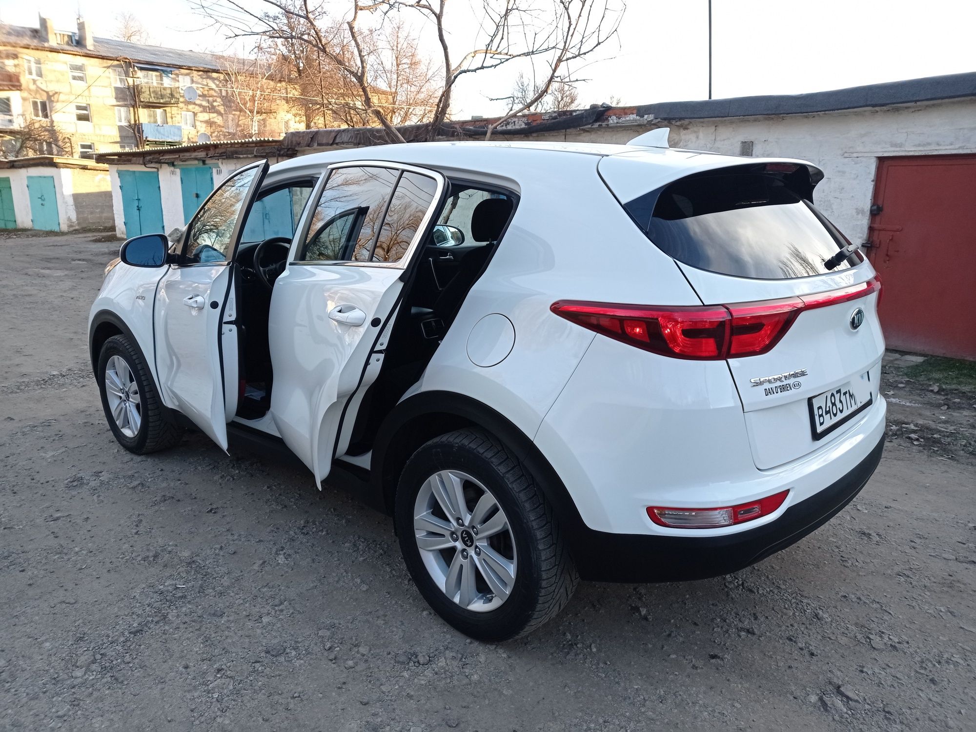 Kia AWD Sportage