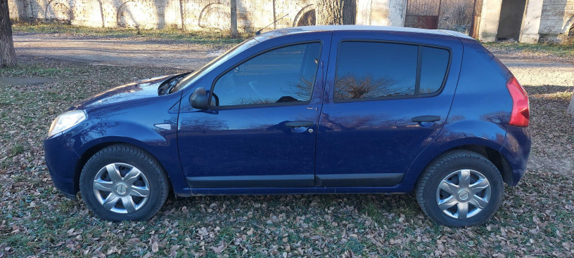 prodam-renault-sandero-2009g-v-otlicnom-sostoyanii-big-1