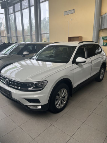 volkswagen-tiguan-2018-big-0