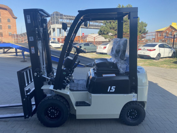vilocnyi-pogruzcik-tfn-gp-1500-kg-vp-45m-big-0
