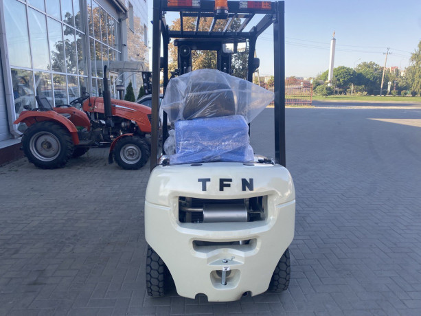 vilocnyi-pogruzcik-tfn-gp-1500-kg-vp-45m-big-1
