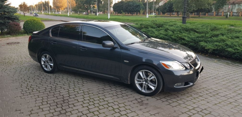 lexus-gs300-oficialnyi-big-2