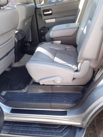 toyota-sequoia-2008-platinum-big-7