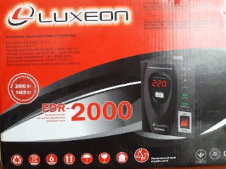 Стабилизатор напряжения Luxeon FDR-2000VA(релейный)