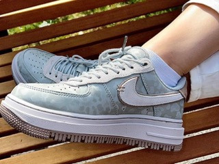 Кроссовки женские Nike Air Force luxgum