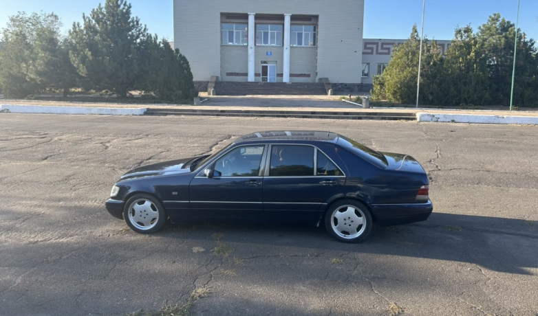 prodam-avtomobil-legendu-v-otlicnom-sostoyanii-big-3