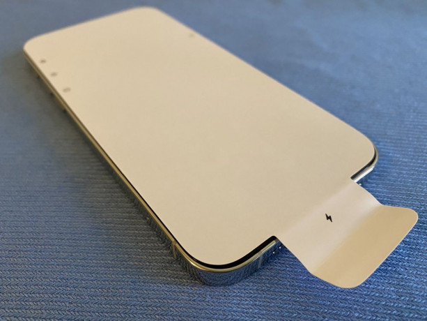 apple-iphone-12-pro-128gb-silver-s-podarockami-v-otlicnom-sostoyanii-big-2