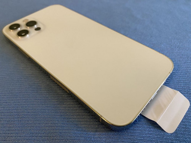 apple-iphone-12-pro-128gb-silver-s-podarockami-v-otlicnom-sostoyanii-big-3