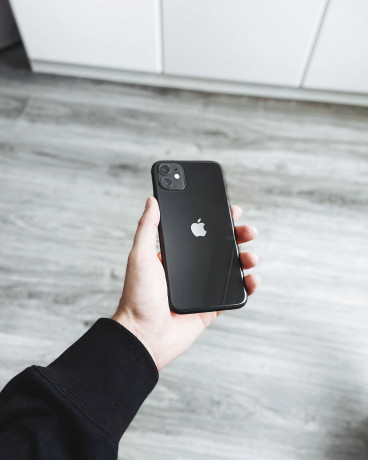 aplle-iphone-11128-big-4