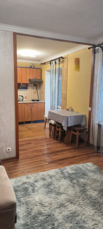 sdam-posutocno-kvartiru-centr-big-4