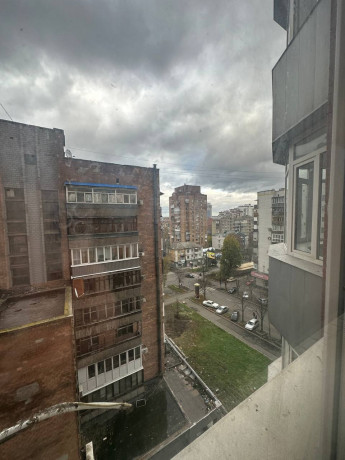 prodam-3k-kvartiru-130-m2-centr-big-4