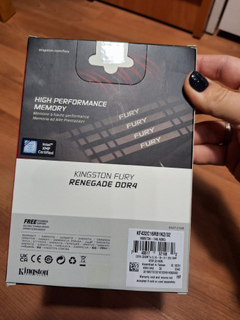 prodam-operativnuyu-pamyat-32gb-kingston-fury-renegade-black-big-1