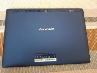 Планшет Lenovo Tab 2 A10-70L 2/16GB