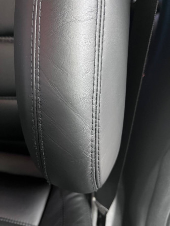 restavraciya-kozi-remont-kozi-vosstanovlenie-kozi-avto-remont-plastika-salona-ximcistka-avto-big-10