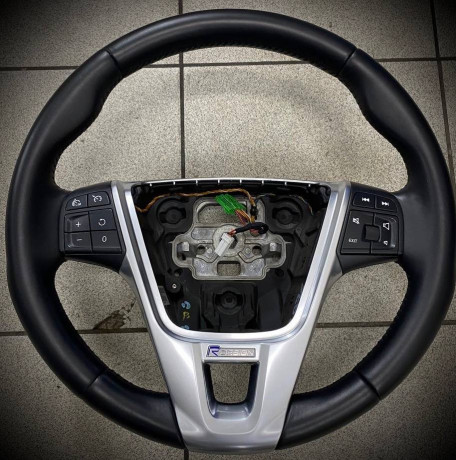 restavraciya-kozi-remont-kozi-vosstanovlenie-kozi-avto-remont-plastika-salona-ximcistka-avto-big-4