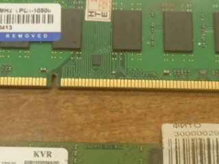 Память DDR 3 две планки по 2 ГБ, всего 4 гб