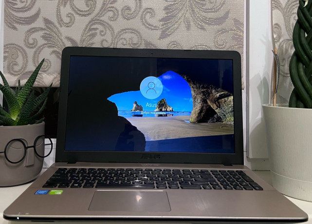 noutbuk-asus-vivobook-x541s-big-0