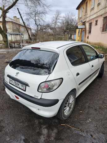 prodam-peugeot-206-big-0
