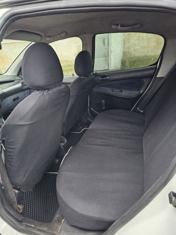 prodam-peugeot-206-big-1