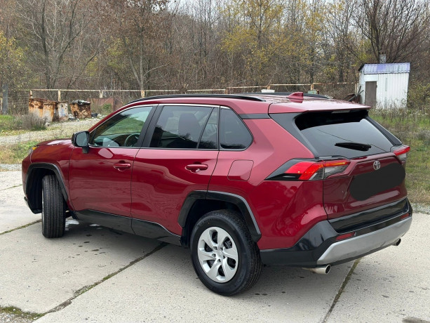 prodam-avto-toyota-rav-4-2021god-big-2