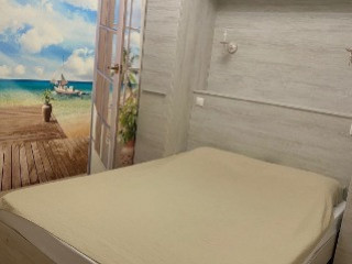 Предлагаем в аренду на длительный срок 1-о комнатную студию в Ворошиловском р-не на Челюскинцев 144