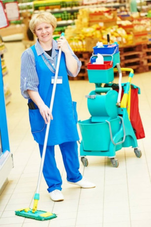 srocno-trebuetsya-uborshhik-territorii-v-produktovyi-supermarket-big-0