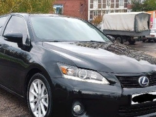 Продам Lexus CT200H 2011г.гибрид