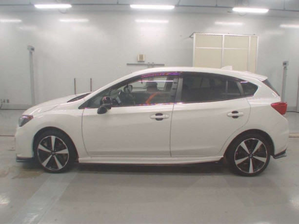 xetcbek-subaru-impreza-sports-kuzov-gt7-modifikaciya-20i-s-eyesite-gv-2018-4wd-big-3