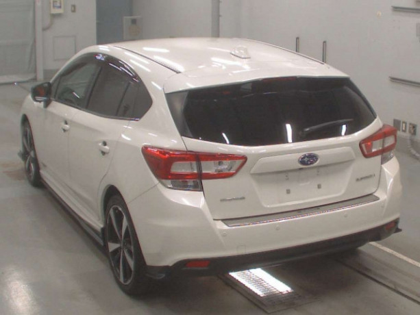 xetcbek-subaru-impreza-sports-kuzov-gt7-modifikaciya-20i-s-eyesite-gv-2018-4wd-big-5