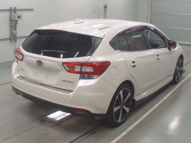 xetcbek-subaru-impreza-sports-kuzov-gt7-modifikaciya-20i-s-eyesite-gv-2018-4wd-big-1