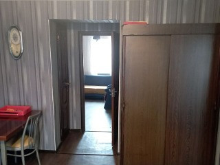 Продаю 2 - х комнатную квартиру, Челюскинцев 203