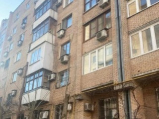 Продаю 3 - х комнатную квартиру, пл. Ленина