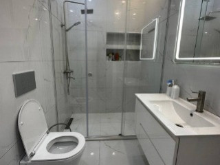 Сдам 2х комнатную квартиру в центре, Киевский р-н Пр.Панфилова (новострой)