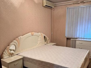 Продаю 2 - х комнатную квартиру, ул. 50 Летия СССР