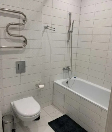 sdaetsya-kvartira-v-centre-gorodaul-celyuskincev-118a-big-3