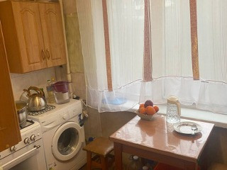 Продаю 2 - х комнатную квартиру, кв-л "Химик", Макеевка