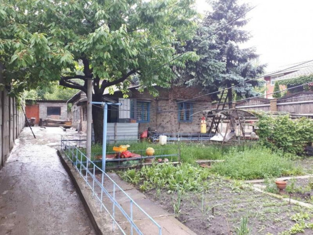 prodayu-3-x-komnatnyi-dom-pl-bakinskix-komissarov-big-0