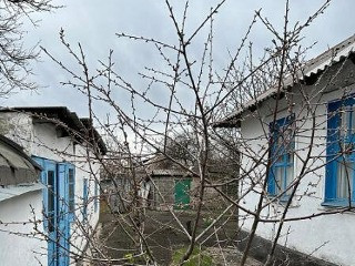 Продаю 3 - х комнатный дом, ул. Айлантовая.