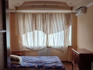 Продаю 2 комнатную квартиру, ул. Университетская.