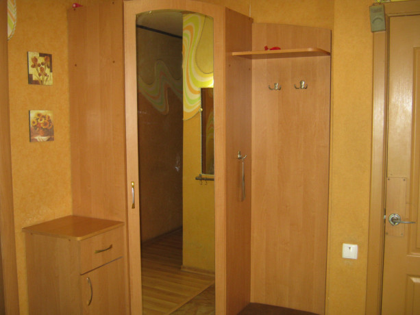 prodam-3x-komnatnuyu-kvartiru-s-ao-kvartal-komarova-4000-000-lugansk-big-0