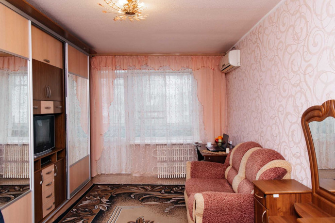 kvartira-posutocno-pocasovo-v-donecke-proletarskii-raion-big-1