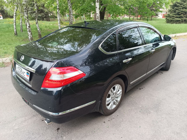 nissan-teana-big-7