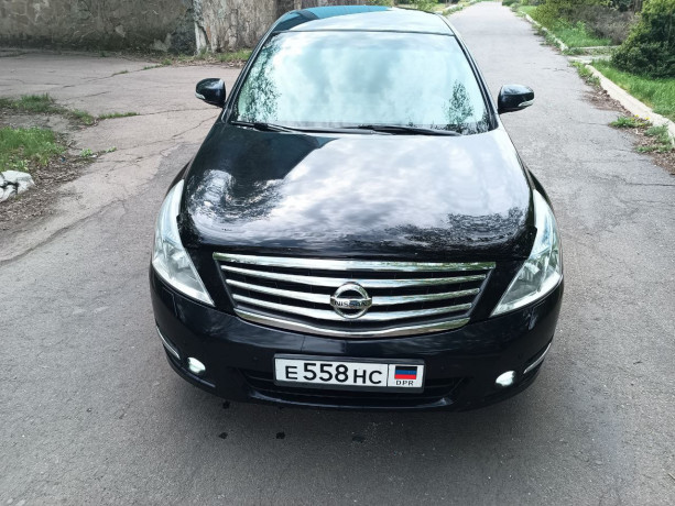 nissan-teana-big-2