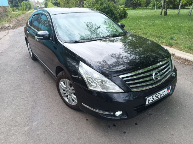 nissan-teana-big-0